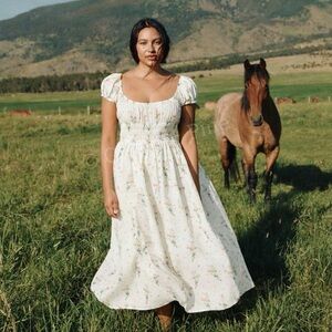 Doen Quinley Dress in Painted Bouquet Size‎ Large NWT White Floral Cotton